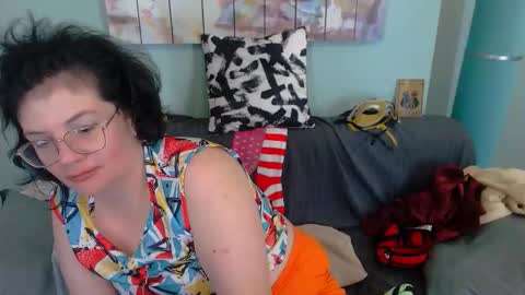 Snapshot of everly_rays chatting on September 2025 10:32:01 PM Everly online show from September 2025 10:32:01 PM