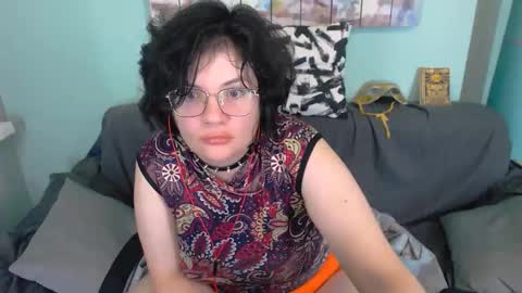 Snapshot of everly_rays chatting on September 2025 06:08:01 PM Everly online show from September 2025 06:08:01 PM