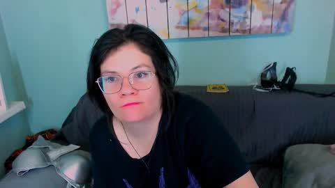 Everly online show from March 2026 08:03:01 PM