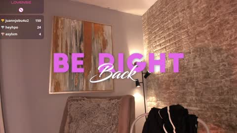 Snapshot of everyh chatting on January 2025 12:01:01 AM Sophia online show from January 2025 12:01:01 AM