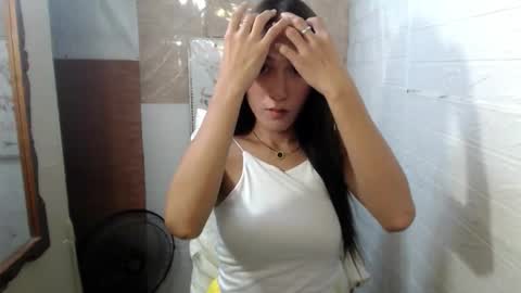 Snapshot of eves_candy chatting on October 2025 09:30:02 AM Chloe mae online show from October 2025 09:30:02 AM