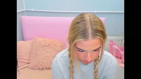 Snapshot of evettegold chatting on October 2025 05:04:02 PM Eve online show from October 2025 05:04:02 PM