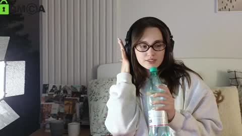 evi_woow online show from January 2025 08:16:02 PM