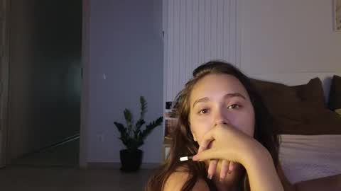 evi_woow online show from September 2025 09:26:01 PM