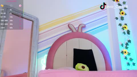 My name is Evie  nice to meet you  really get to know me better private is open  online show from February 2025 03:20:01 PM