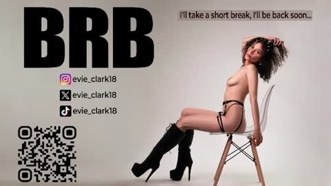 Snapshot of evie_clark_ chatting on July 2026 01:58:33 AM My name is Evie nice to meet you really get to know me better private is open online show from July 2026 01:58:33 AM
