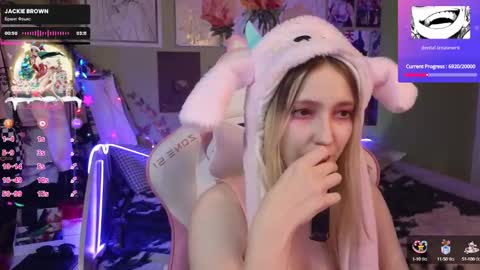 Evie online show from December 2024 06:45:02 AM