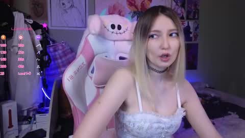 Evie online show from January 2025 10:44:02 PM