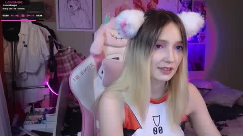 Evie online show from February 2025 08:29:02 PM