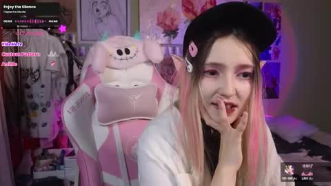 Evie online show from February 2025 10:14:01 PM