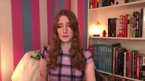 Evie3 online show from November 2025 09:59:01 PM