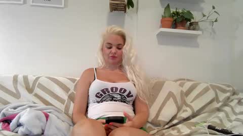 Badblondebunny online show from January 2025 10:05:01 PM