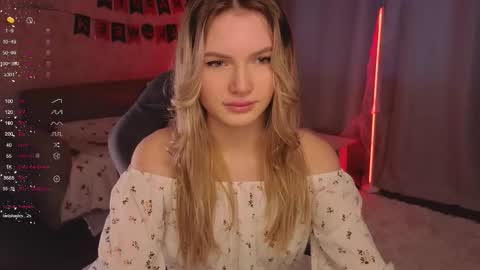 Evelyn online show from October 2025 10:38:02 AM