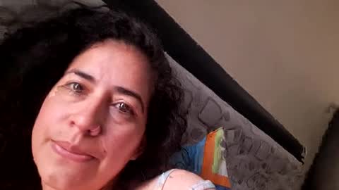 Snapshot of evolet_evolet_ chatting on November 2025 02:17:01 PM Evolet online show from November 2025 02:17:01 PM