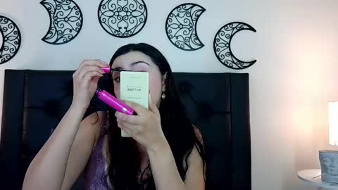 Evolet online show from February 2026 06:00:02 PM