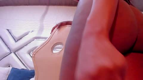 Evonnie online show from April 2026 04:30:01 AM