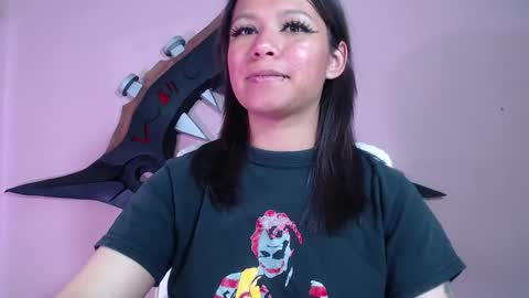 Im Evy online show from November 2025 05:57:01 PM