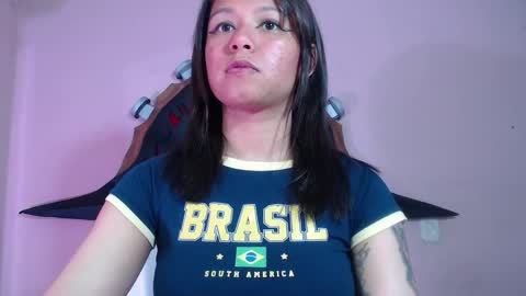 Im Evy online show from November 2025 03:56:02 PM