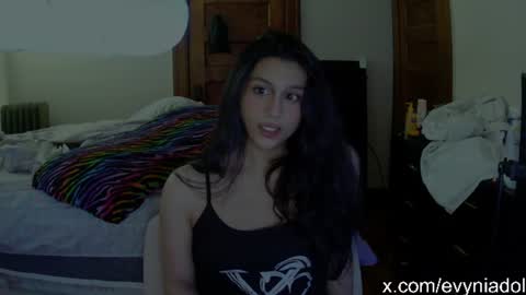 Snapshot of evyniadoll chatting on July 2026 03:08:02 PM Avelyn Evynia online show from July 2026 03:08:02 PM