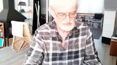 Naaktloper online show from February 2026 03:08:01 PM