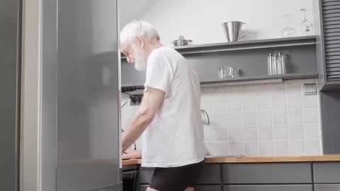 Naaktloper online show from April 2026 12:49:01 PM