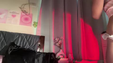 Snapshot of exoo_exoo_07 chatting on December 2025 03:59:02 AM Angela online show from December 2025 03:59:02 AM