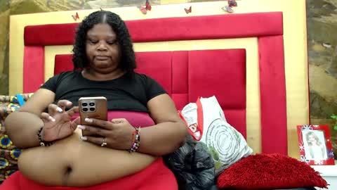 Snapshot of exoticbigmandx chatting on October 2025 09:46:01 PM Mandy online show from October 2025 09:46:01 PM