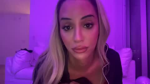 exoticcbabyy online show from September 2025 05:01:02 AM