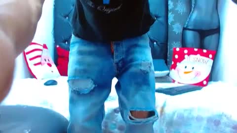 Snapshot of exotichot_couple chatting on December 2024 02:54:01 AM exotichot_couple online show from December 2024 02:54:01 AM