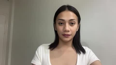 Snapshot of exotictssavie chatting on April 2026 05:17:01 PM exotictssavie online show from April 2026 05:17:01 PM