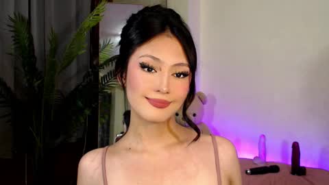 Snapshot of expensive_candyx chatting on December 2024 12:44:02 PM Candy  online show from December 2024 12:44:02 PM