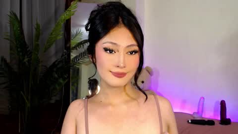 Snapshot of expensive_candyx chatting on December 2024 01:22:01 PM Candy  online show from December 2024 01:22:01 PM