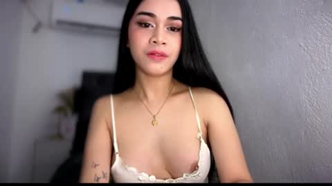 Snapshot of expensivets_chloe chatting on July 2026 10:10:02 AM chloee online show from July 2026 10:10:02 AM