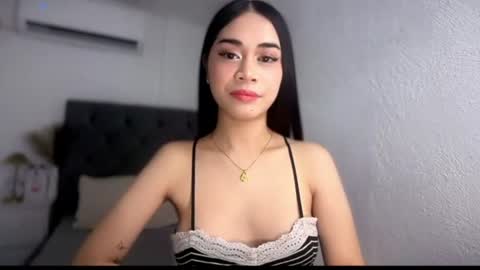 Snapshot of expensivets_chloe chatting on July 2026 01:41:02 AM chloee online show from July 2026 01:41:02 AM