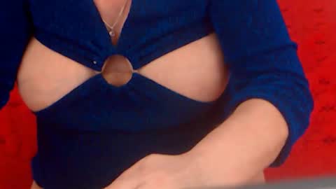 Snapshot of experiencedalana chatting on January 2025 02:03:02 AM Alana online show from January 2025 02:03:02 AM