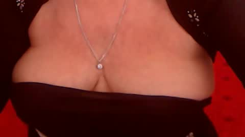 Snapshot of experiencedalana chatting on January 2025 12:24:01 AM Alana online show from January 2025 12:24:01 AM