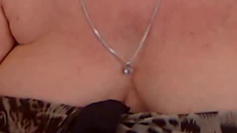 Snapshot of experiencedalana chatting on January 2025 10:49:02 PM Alana online show from January 2025 10:49:02 PM