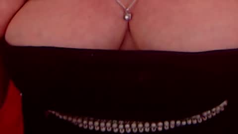 Snapshot of experiencedalana chatting on February 2025 09:52:01 PM Alana online show from February 2025 09:52:01 PM