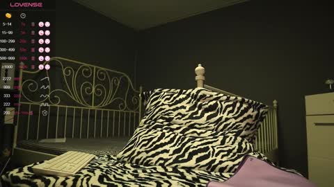 extra_topping online show from January 2025 08:04:02 PM