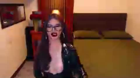 extremelydom online show from June 2026 07:50:02 AM