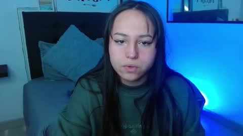 eymmy_24 online show from September 2025 02:22:02 AM