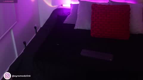 IG eyramodelink online show from November 2025 10:47:02 PM