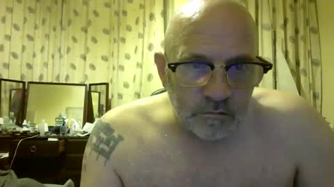 Snapshot of f1zzeek chatting on June 2026 12:03:01 AM f1zzeek online show from June 2026 12:03:01 AM
