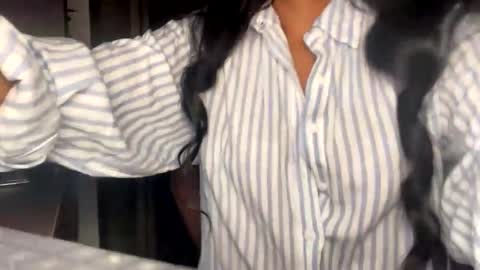 Thianna online show from October 2025 08:48:02 AM