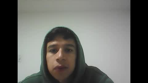 Snapshot of fabiar11 chatting on October 2025 03:27:02 AM R online show from October 2025 03:27:02 AM