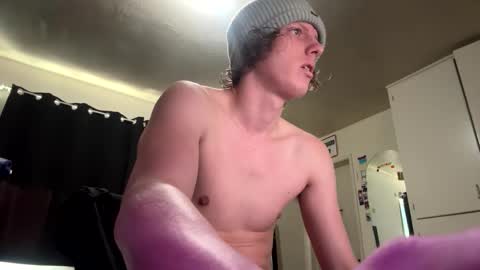 Snapshot of fadedboy4u chatting on December 2025 07:43:01 PM fadedboy4u online show from December 2025 07:43:01 PM