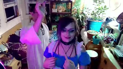 faewildflower online show from October 2025 07:20:02 AM