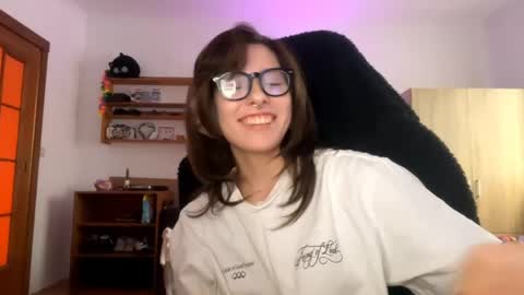 Loly online show from April 2026 02:22:02 PM