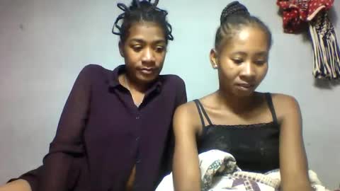 faiqua95 online show from April 2026 09:53:02 PM