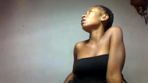 faiqua95 online show from April 2026 10:42:01 AM